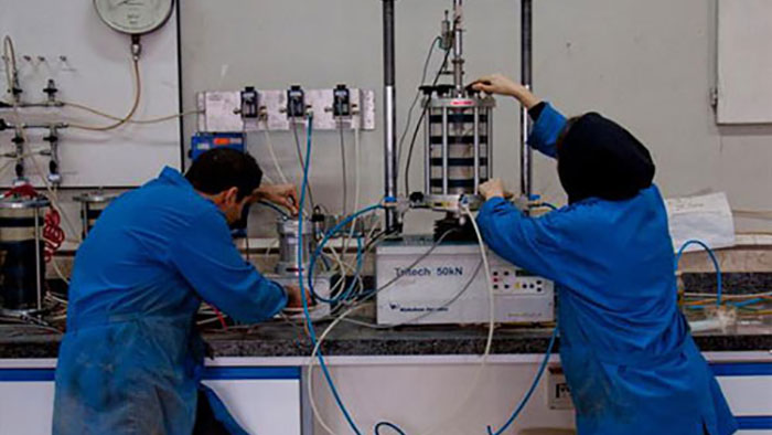 تجهیزات و استانداردها آزمایشگاه NDT